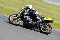 enduro-digital-images;event-digital-images;eventdigitalimages;mallory-park;mallory-park-photographs;mallory-park-trackday;mallory-park-trackday-photographs;no-limits-trackdays;peter-wileman-photography;racing-digital-images;trackday-digital-images;trackday-photos